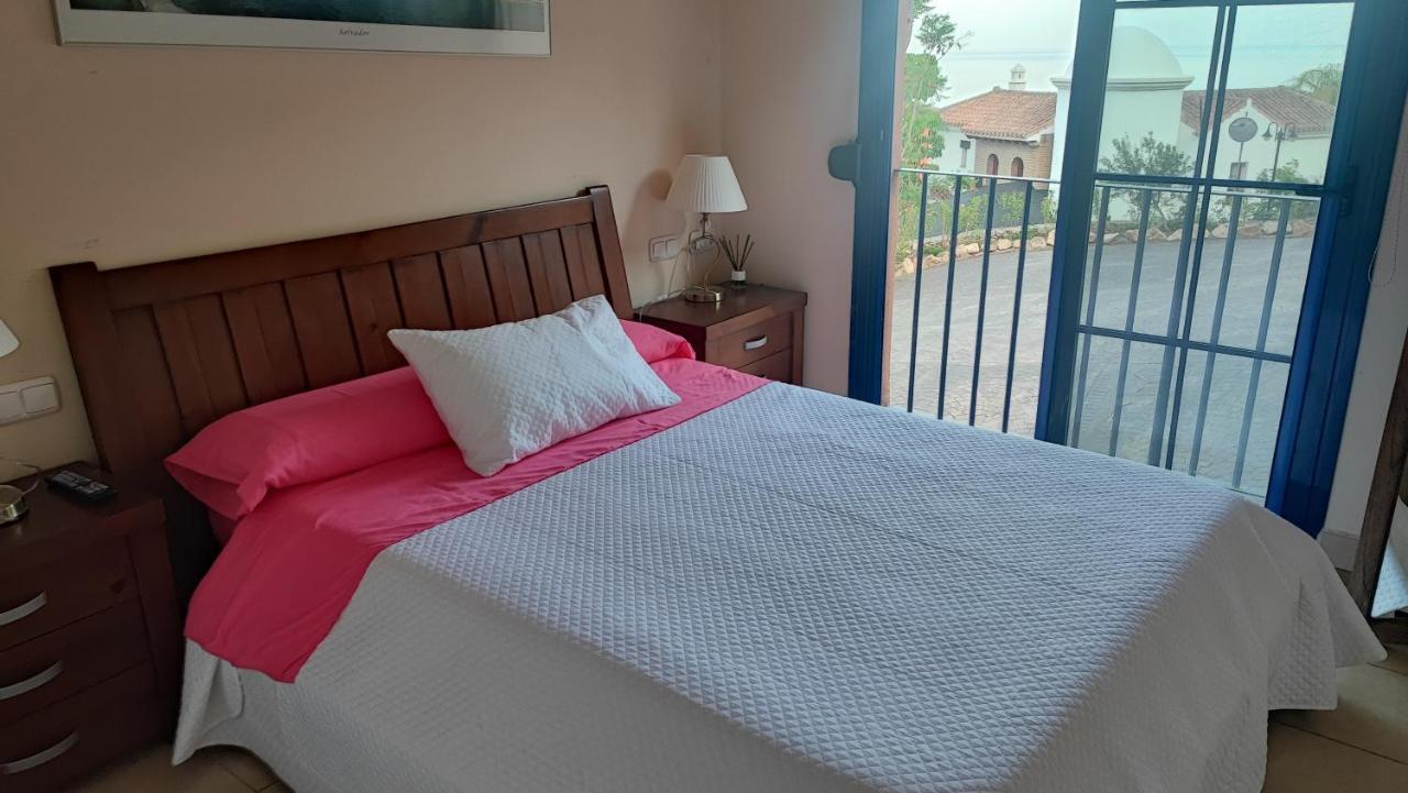 Vista Bahia Con Piscinas, Parking Y Terraza Apartment La Herradura  Exterior photo